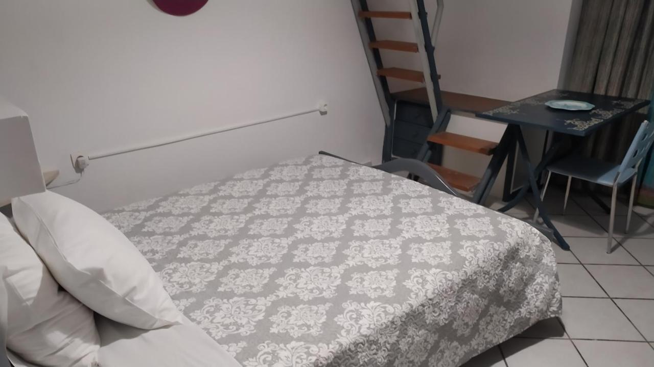 Blue Dreams Guest House Almiropótamos Екстериор снимка