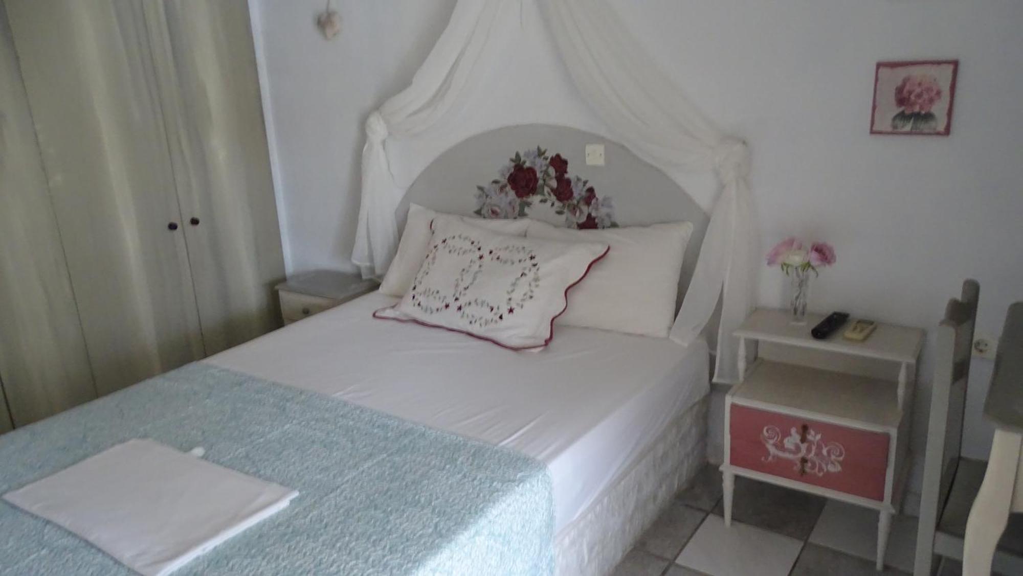 Blue Dreams Guest House Almiropótamos Екстериор снимка